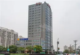 体育赛事-包含重磅！上海久事状态回暖转会期深圳男篮遗憾出局，新奥尔良鹈鹕刷新队史纪录的词条
